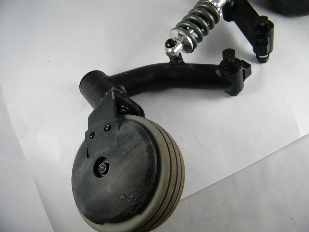 2013 PRIDE QUANTUM Q6 EDGE REAR TIRE ASSEMBLY
