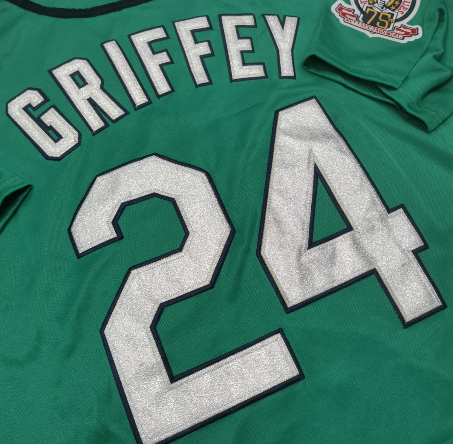 VINTAGE Ken Griffey Jr. #24 Mariners Throwback Aqua Sewn Stitched Jersey.