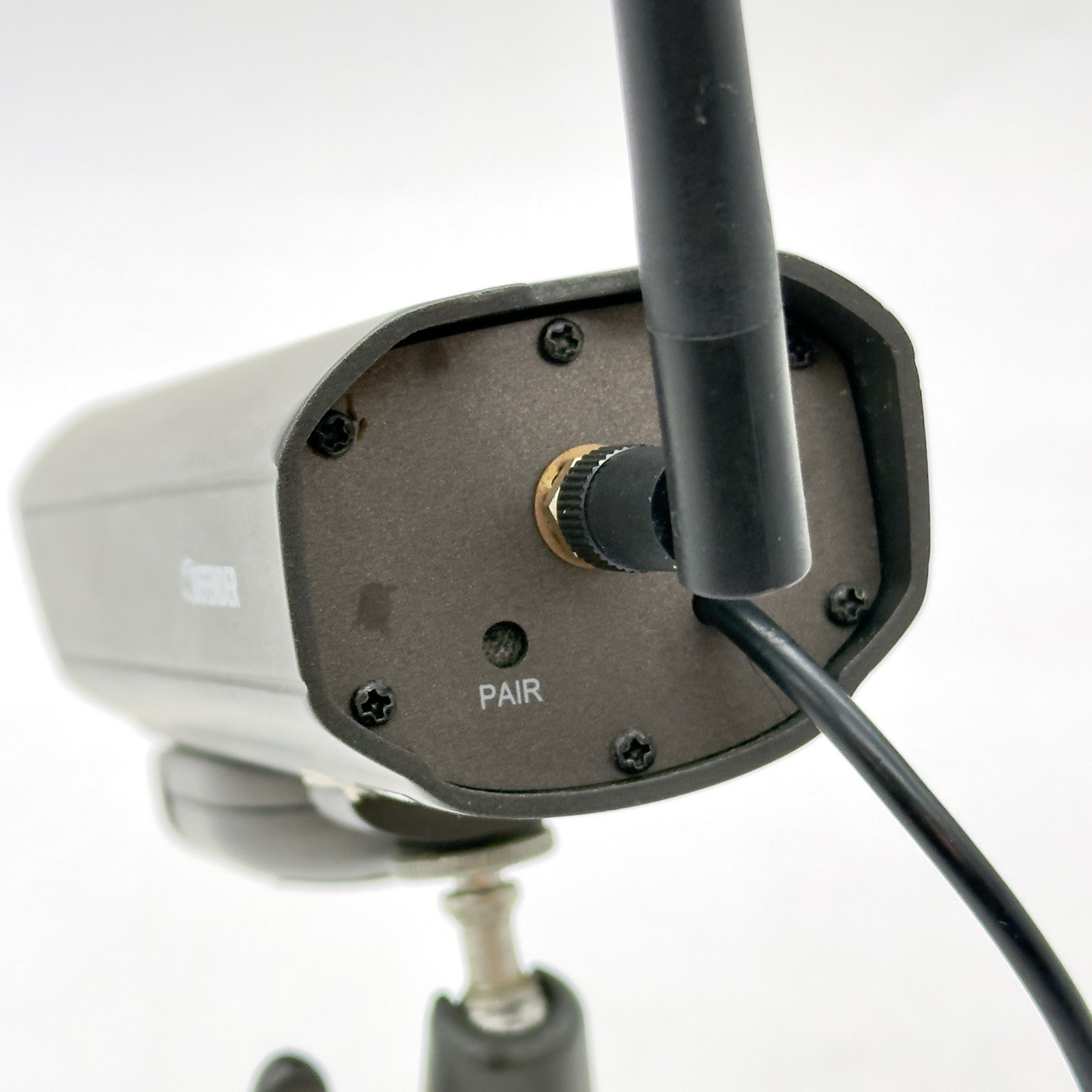 Defender Phoenix M2C Wireless Security Camera TESTED w/Mount & AC Adapter VGC