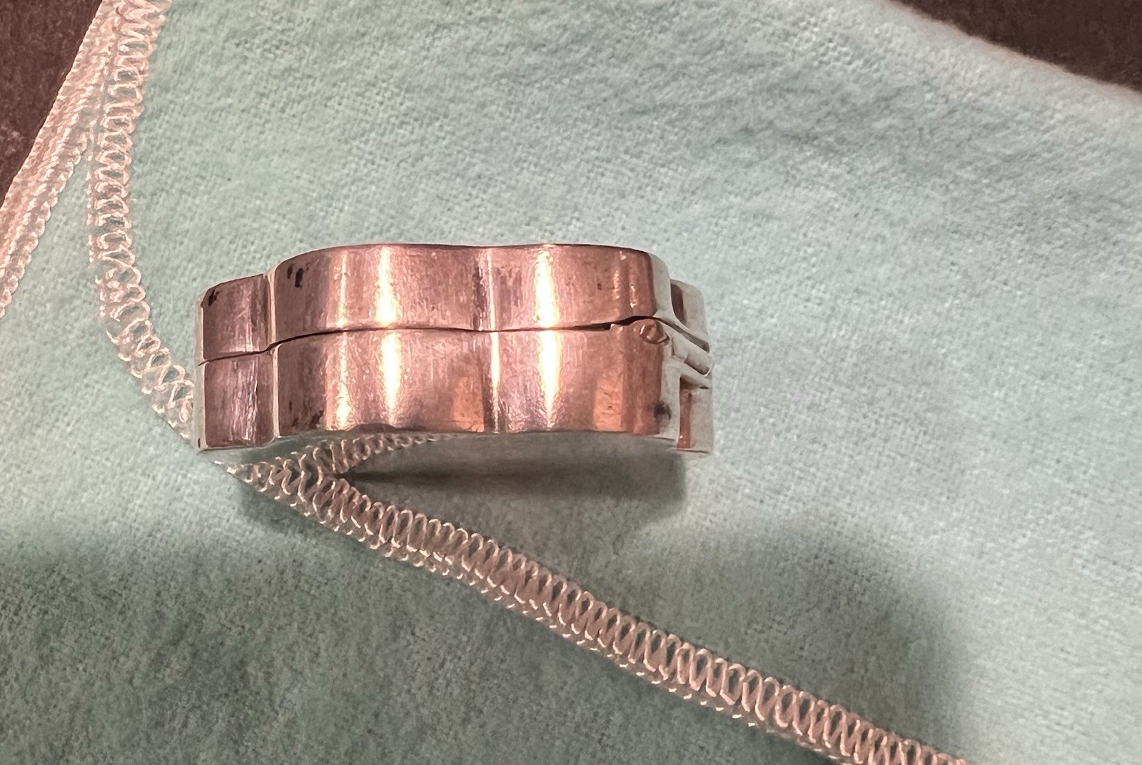 TIFFANY & Co. Green Enamel Sterling Silver Pillbox w/ Engraving Italy Guilloche