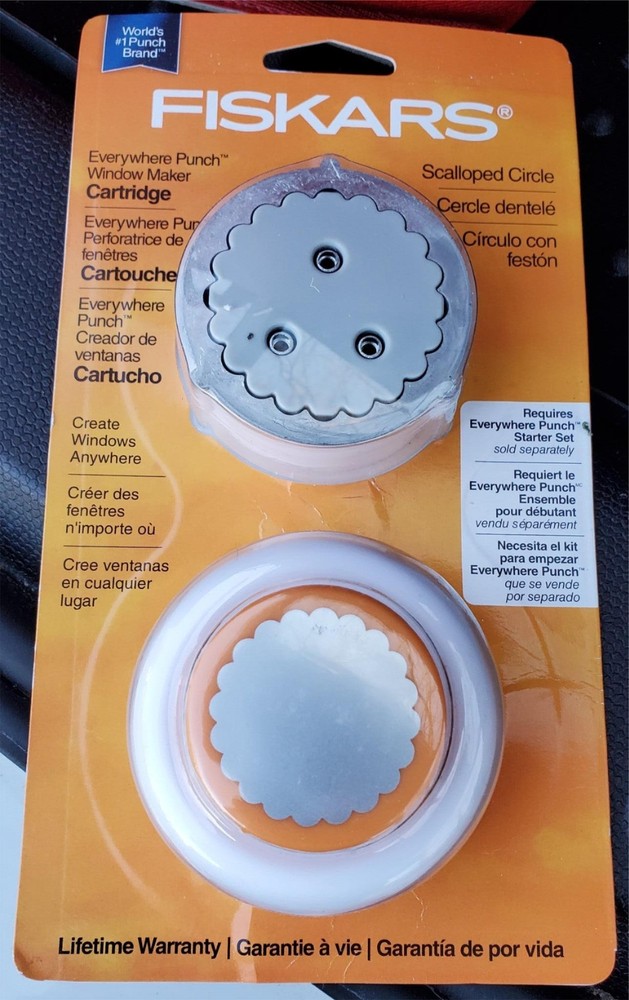 Fiskars 155660 Scalloped Circle Everywhere Punch Window Maker