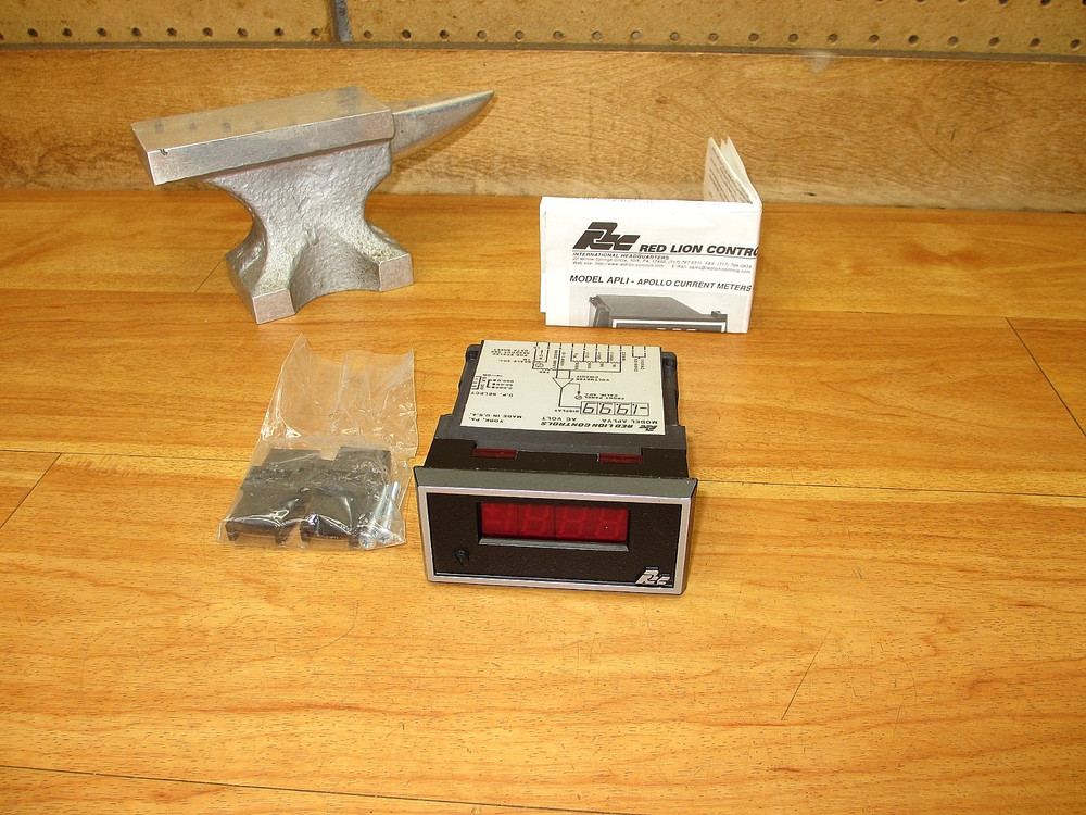Red Lion Controls APLVA400 *NEW* Volt Meter Digital Panel Meter