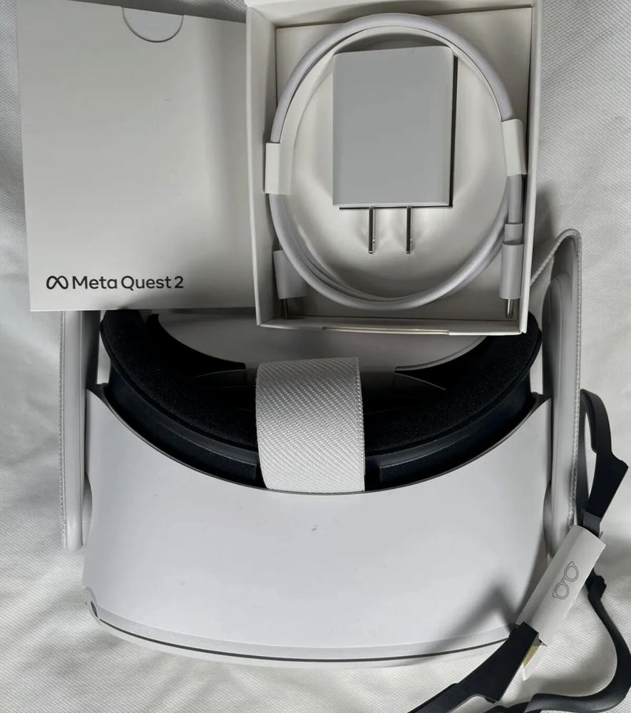 Oculus Quest 2 64GB All-in-one VR Headset - White Headset ONLY No Controllers