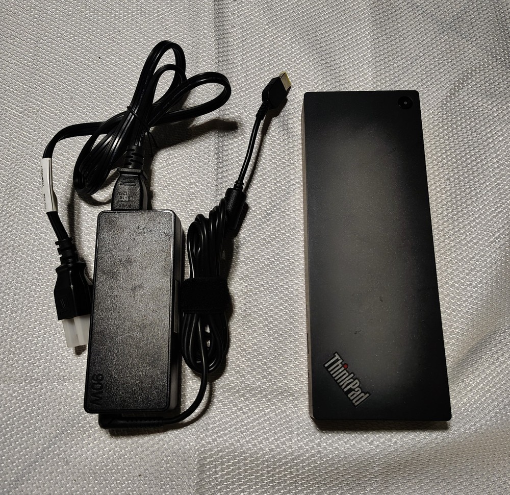 Lenovo ThinkPad Thunderbolt 4 Docking Station 90W 40B00135US