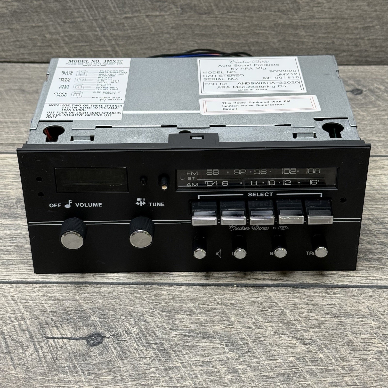 ARA Manufacturing Push Button Car Stereo AM FM Radio Black JMX12 NOS / UNTESTED