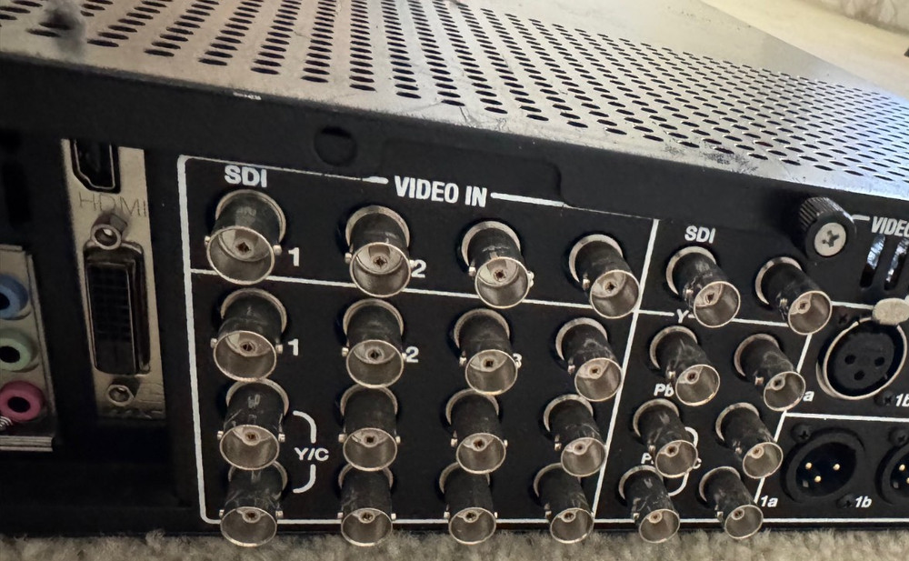 NewTek 3Play 3PXD440 with NewTek 3Play 425 Control Surface