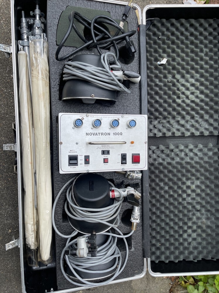Novatron 1000 lights