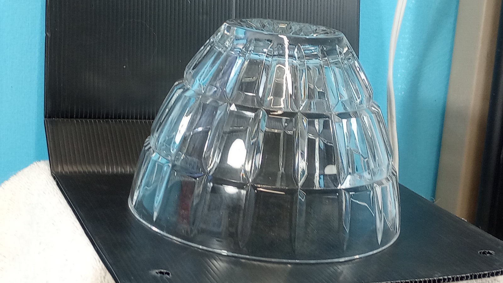 Fifth Avenue Crystal Emerald Bowl 7"