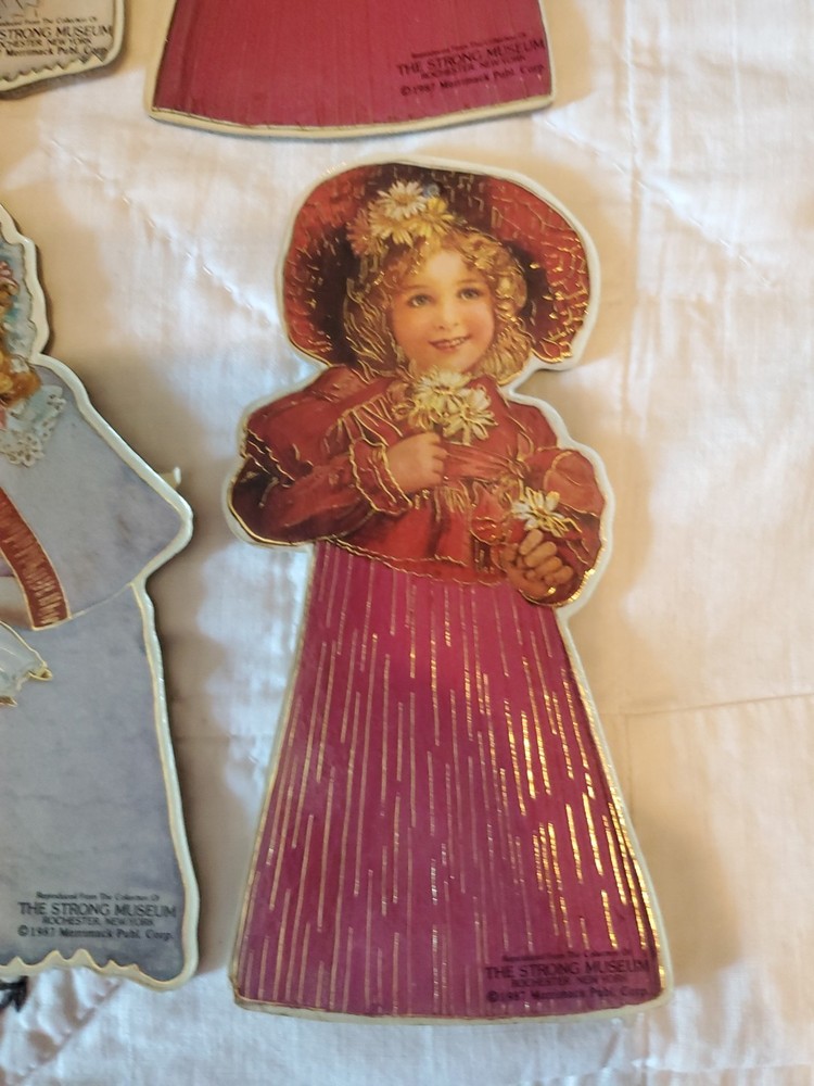 Vintage Paper Dolls Strong Museum 1987