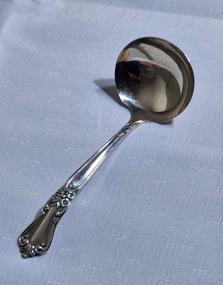 GRAVY LADLE VALLEY ROSE PATTERN ONEIDA ROGERS FLATWARE SILVER PLATE