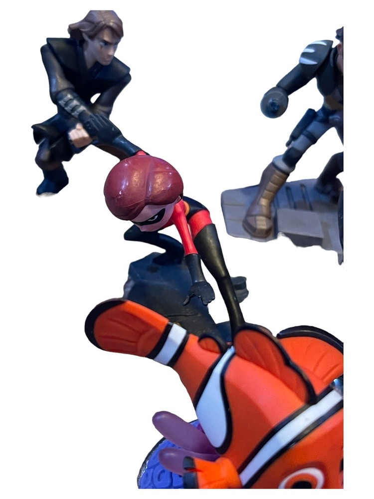 Lot 10 Disney Infinity Figures