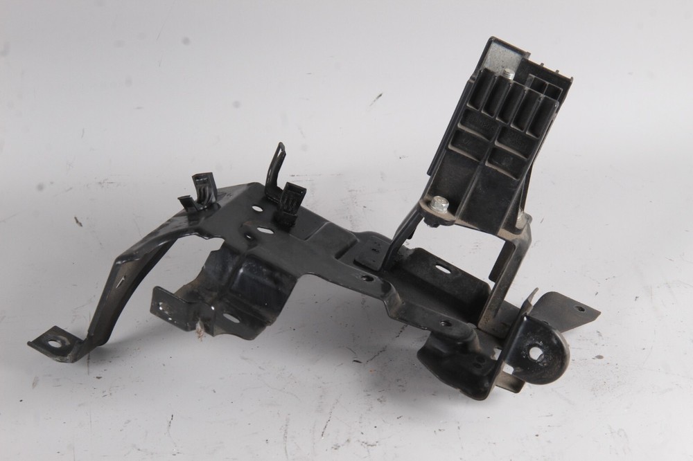 08-15 MITSUBISHI LANCER EVOLUTION EVO X POSITIVE BATTERY TERMINAL BRACKET