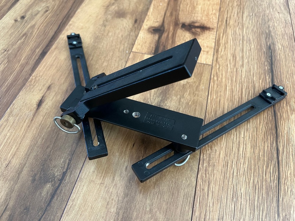 Manfrotto ART # 330 Macro Flash Bracket- DSLR Excellent Condition