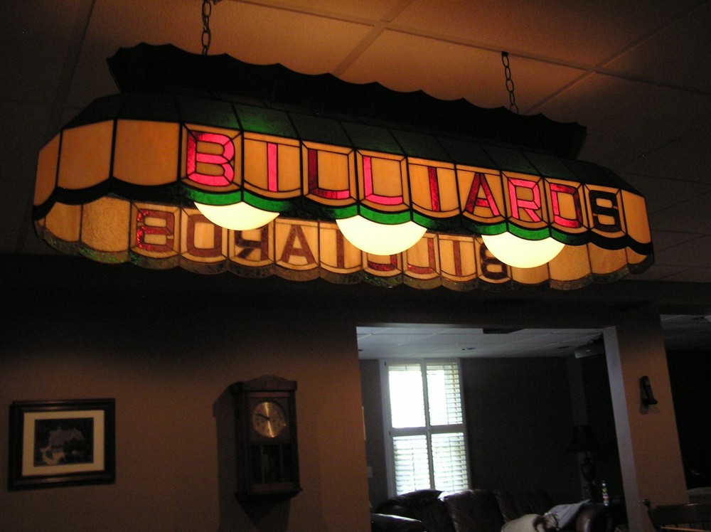 classic pool table - excellent