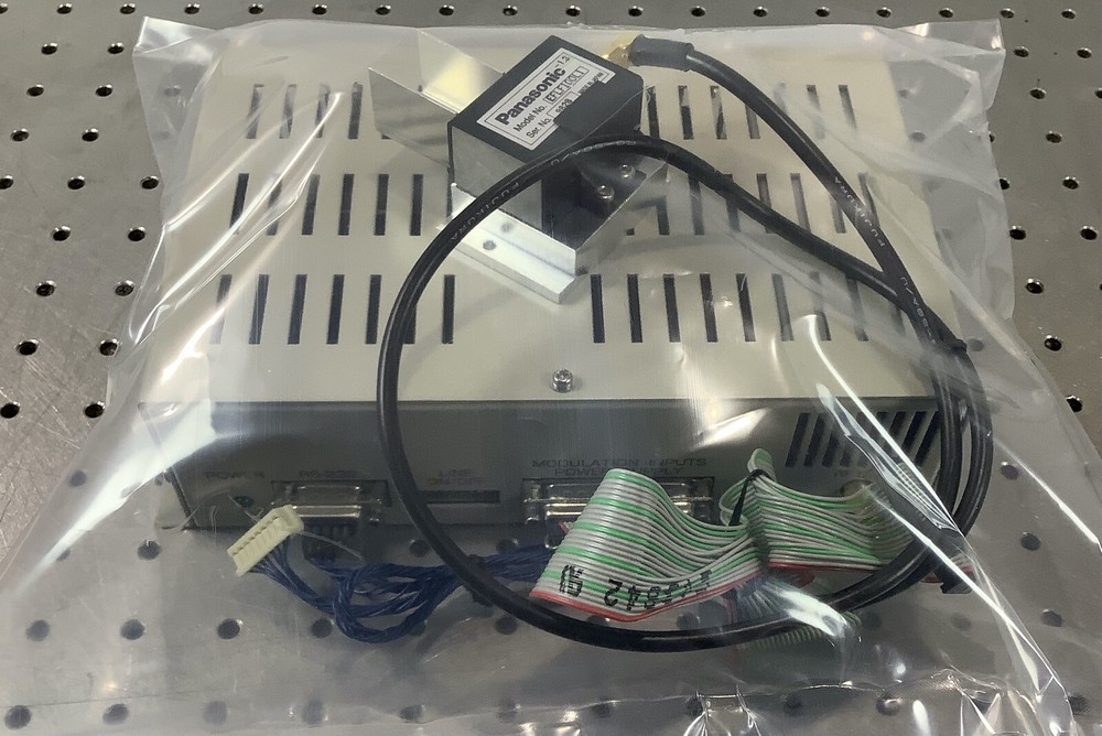 Panasonic EFLC90L6 Controller w/ EFLF100L1 Laser Optic Module