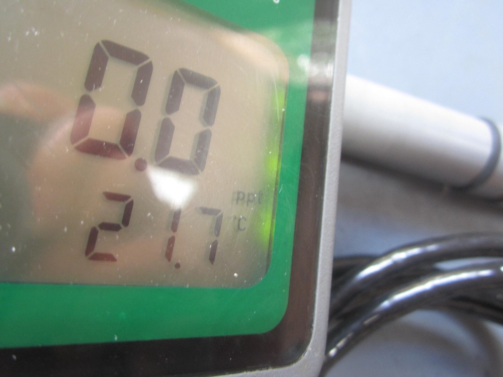 NEEDS SERVICE & CALIBRATION - YSI 63 Handheld pH Conductivty Salinity Temp METER