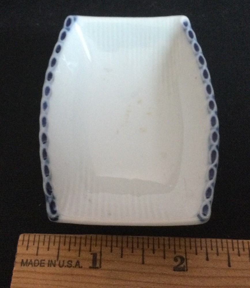 Rectangular White Open Salt Cellar w/Painted Edges - 3 1/4" x 2 1/4"
