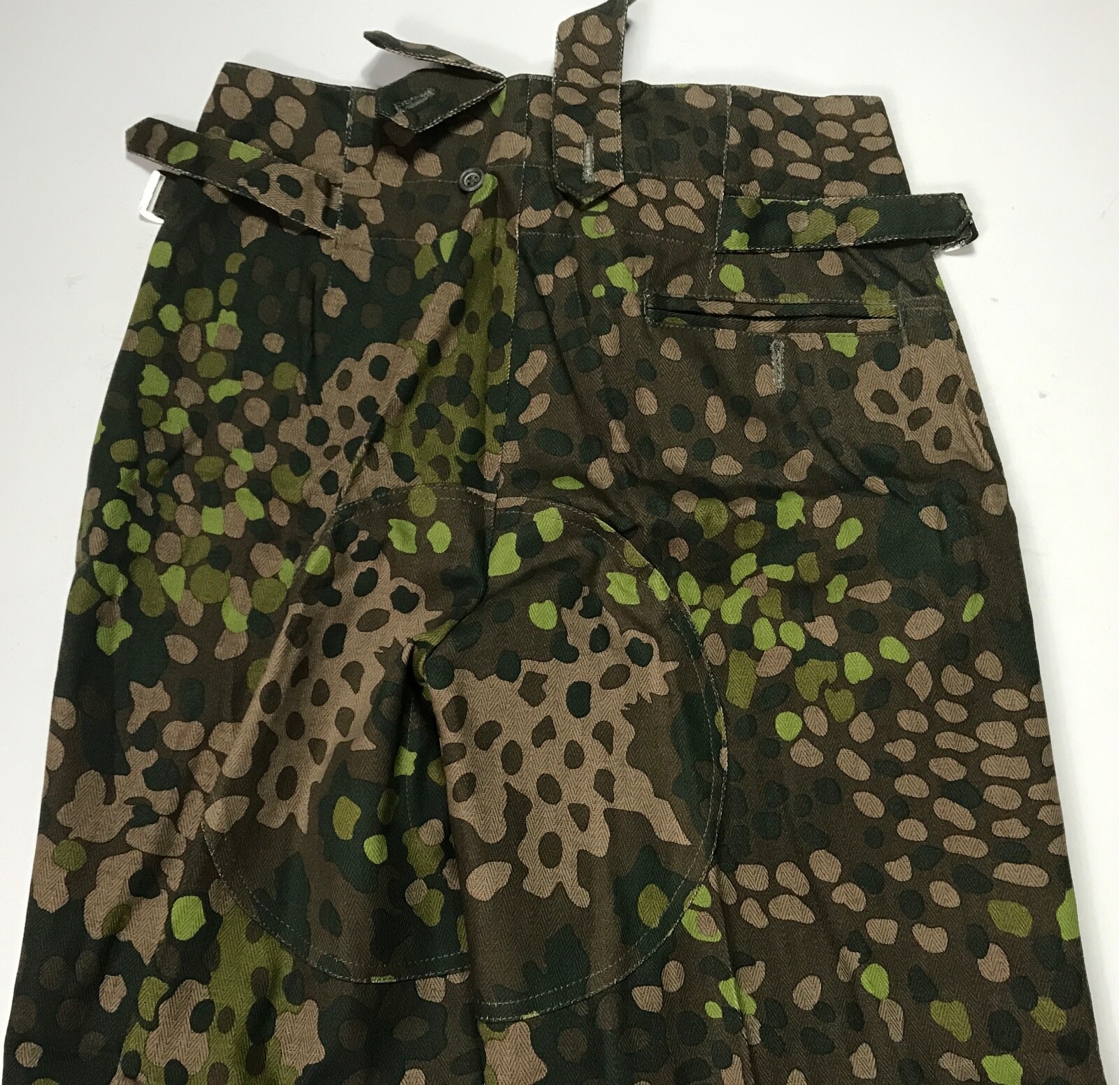 WWII GERMAN WAFFEN DOT 44 CAMO FIELD TROUSERS- SIZE 3 34-36 WAIST