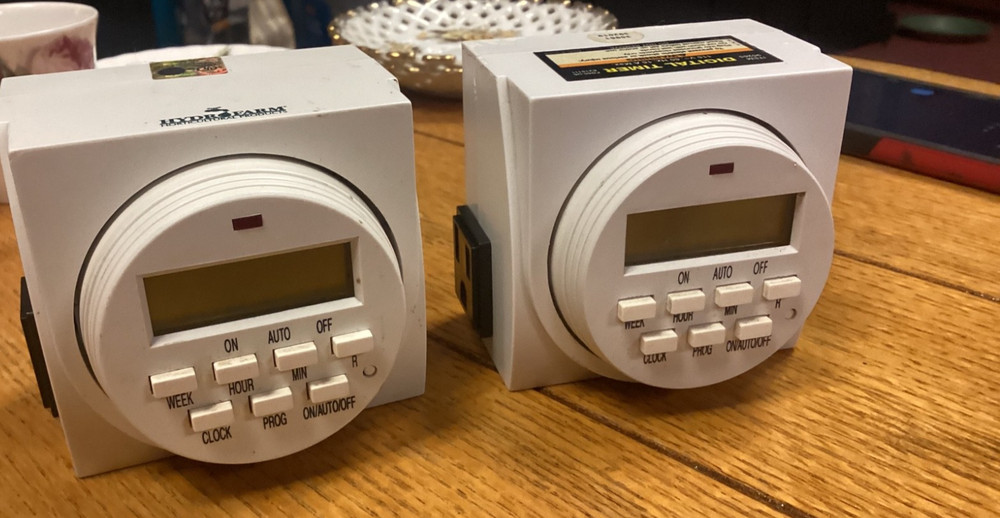 HydroFarm Autopilot Dual Outlet Lot of 2 Digital Programmable Timer Plants Fish