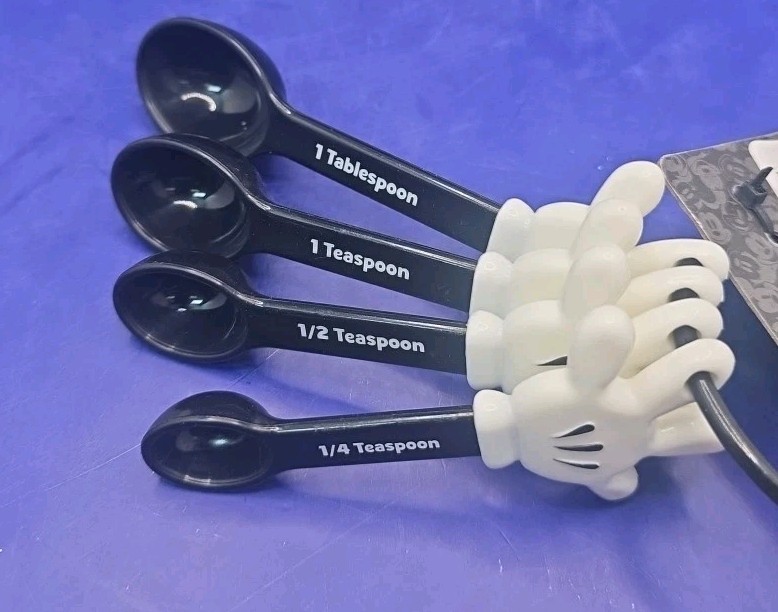 Disney Theme Mickey Mouse Hands Kitchen Plastic Measuring Spoons
