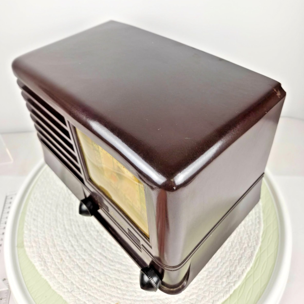 Vintage Emerson Model 330 Bakelite Tube Radio 1939 Art Deco AM Untested