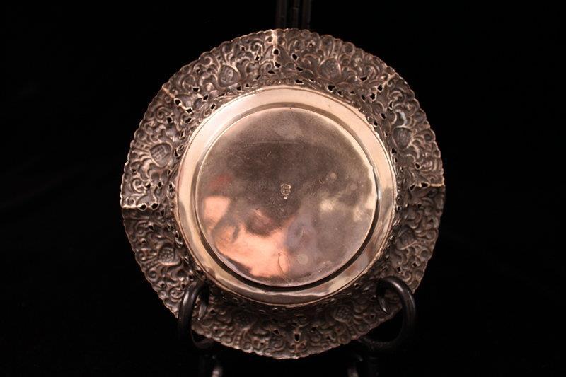 Fine Antique Silver Dish.