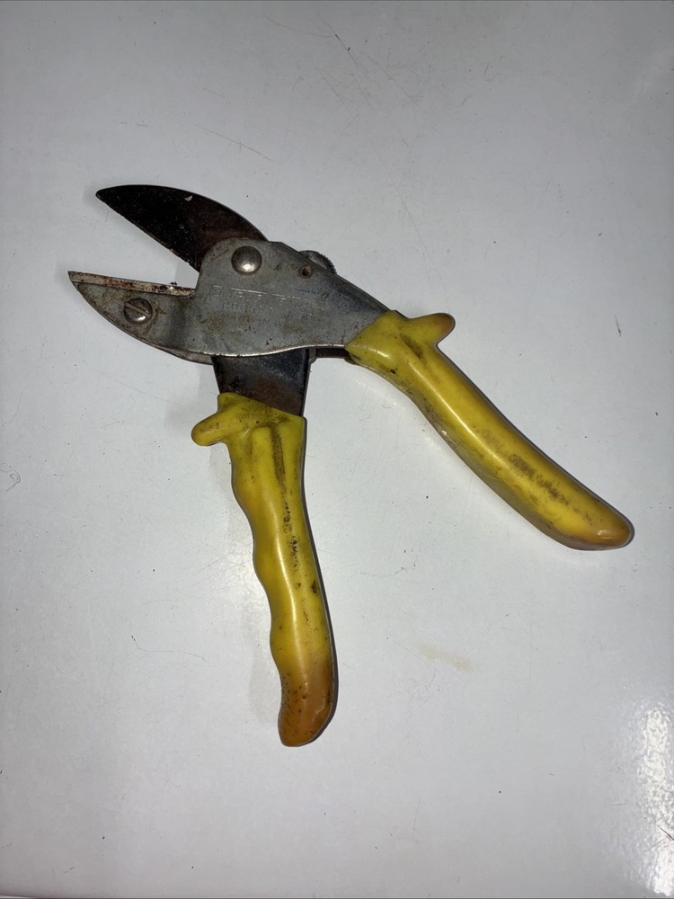 True Temper USA ROCKET A35 Pruning Shears Pruner Cutter Garden Tool Locking