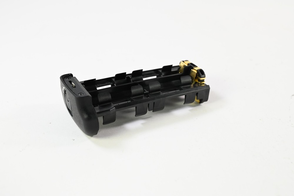 Nikon MS-D10 AA Battery Holder #G909