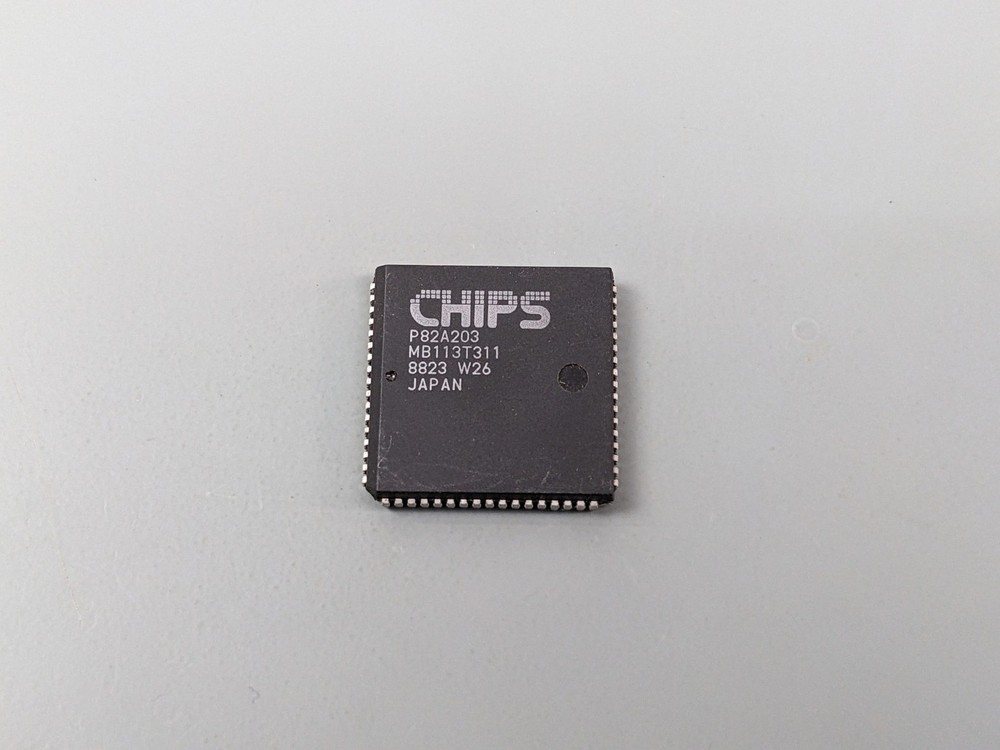 Chips P82A203 PC/AT Chipset IC, PLCC, Good