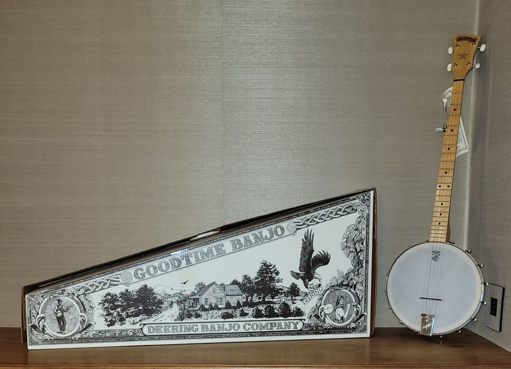 DEERING BANJO GOODTIME  Maple 5 String - With Soft case