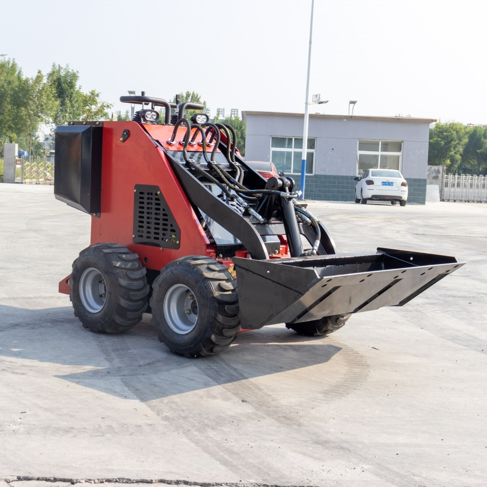 GA/TX pickup 320kg Wheel Type Mini Skid Steer Loader 13.5HP B&SEngine