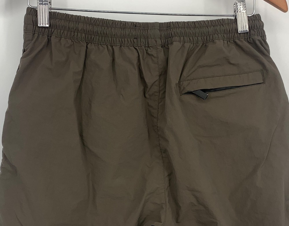 Feature Mens Brown Athletic Short Size Medium M Athleisure Training Pocket EUC