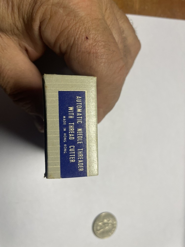 NOS Vintage 1970’s Hong Kong Automatic Needle Threader Thread Cutter