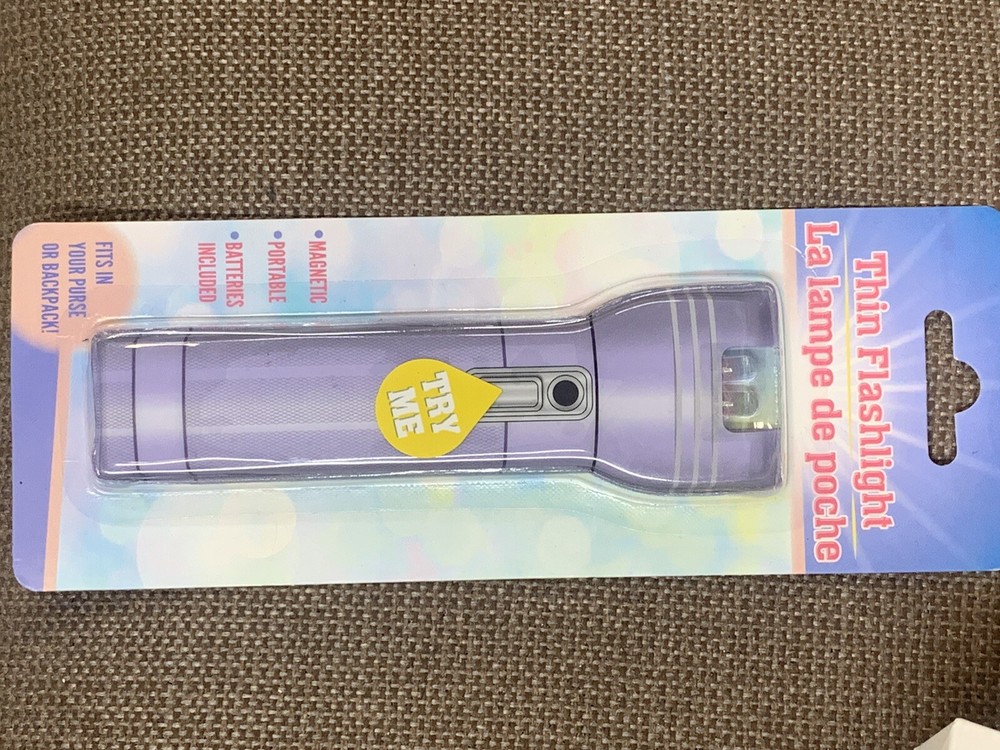 FLAT LED (2 Pack)FLASHLIGHT MAGNETIC THIN FLAT LED POCKET PURSE FLASHLIGHT