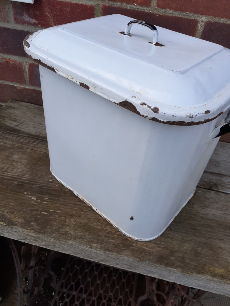 ENAMEL BREAD BIN, DISTRESSED / PLANTER