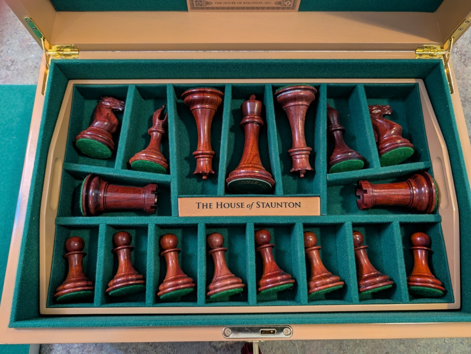 House of Staunton Wood Chess Set Pieces w Case Collector Prestige Series READ