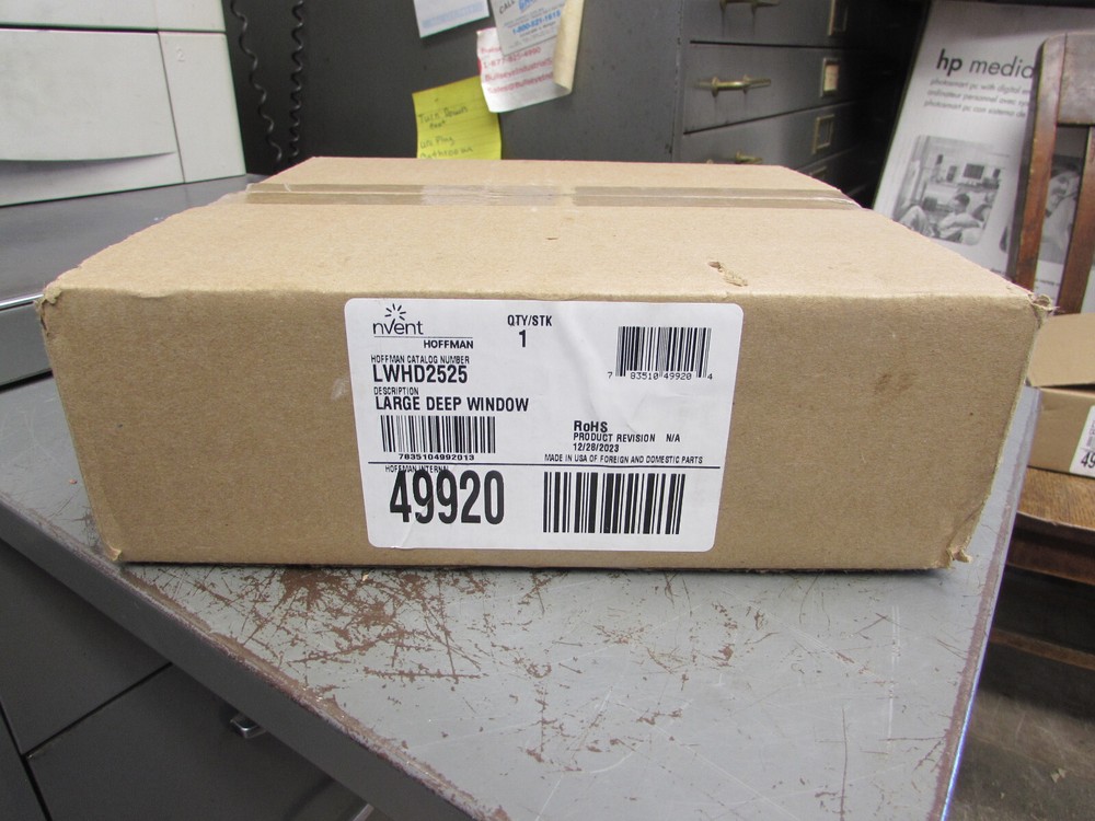 Hoffman Nvent LWHD2525 Large Deep Window NIB