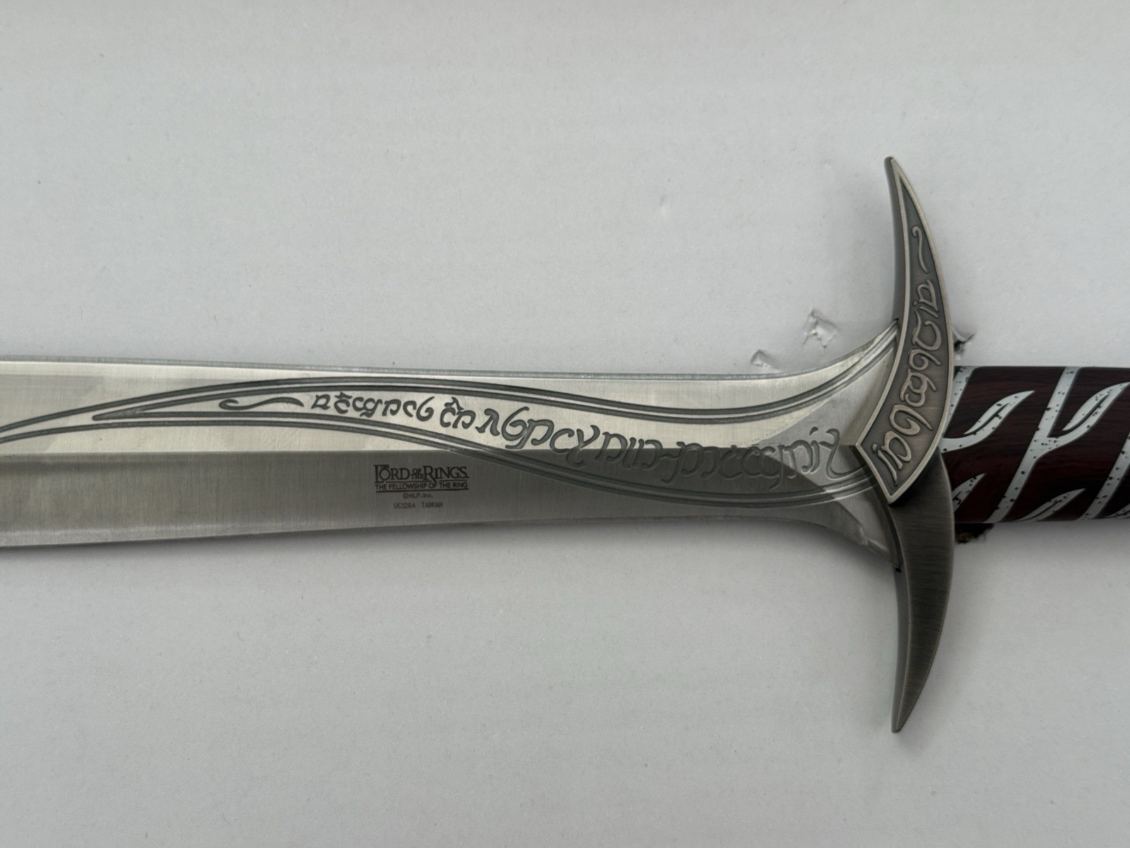 United Cutlery Lord Of The Rings Sting Sword Signed By Elijah Wood PROOF