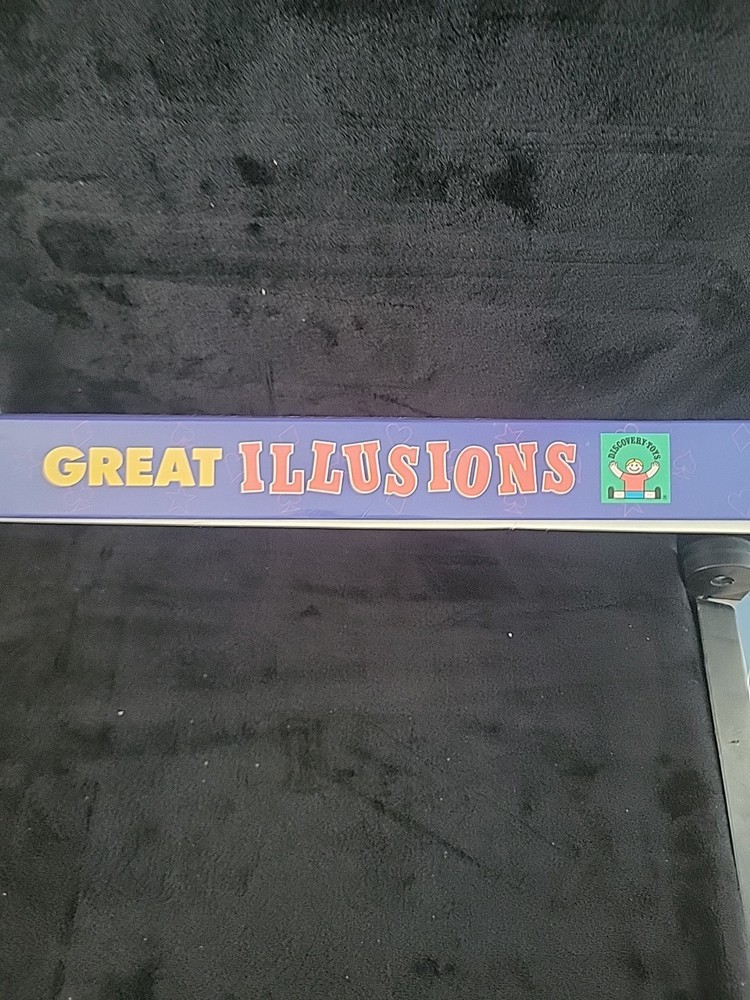 GREAT ILUSION Magic Kit Magician's Trick Set 100+ Tricks Tips & Illusions