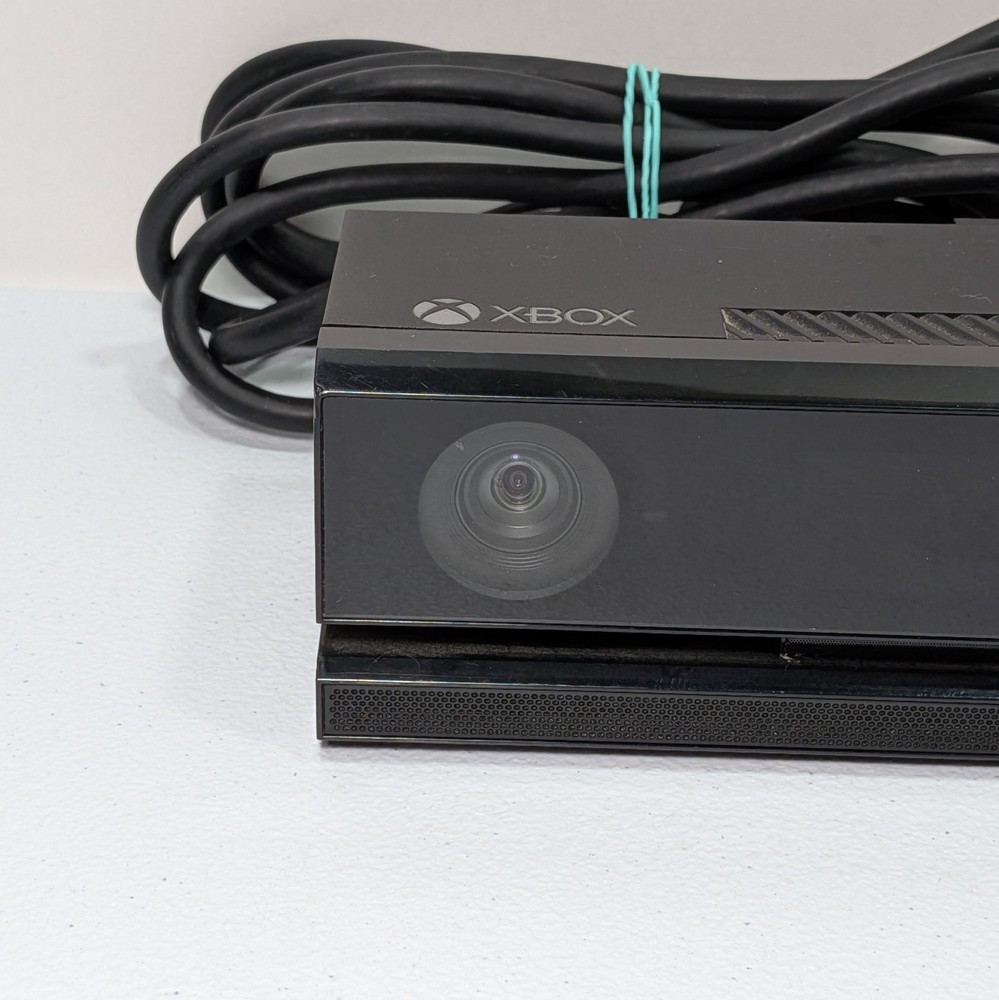 Microsoft Xbox One Kinect Sensor 1520 Black W/ TV Mount