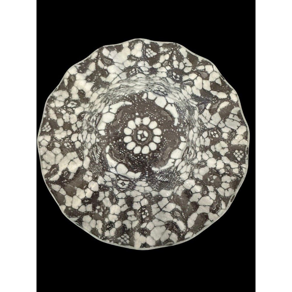 White Snowflake Design In Clear Glass Small Candy Dish Beautiful Pattern 7” EUC