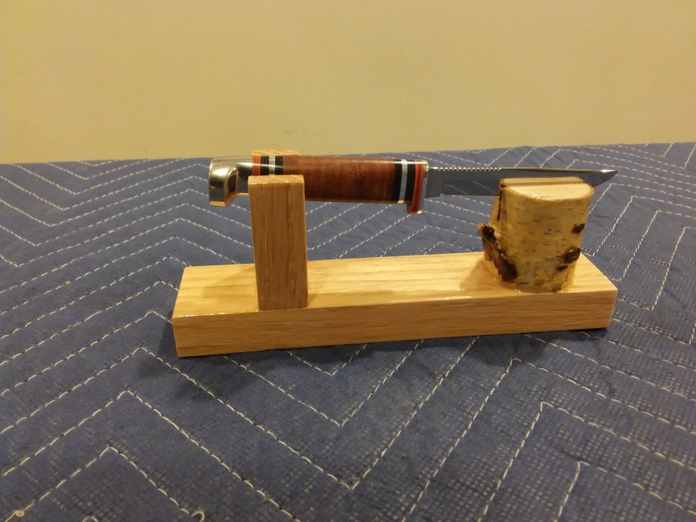 RED OAK & WHITE BIRCH KNIFE DISPLAY STAND