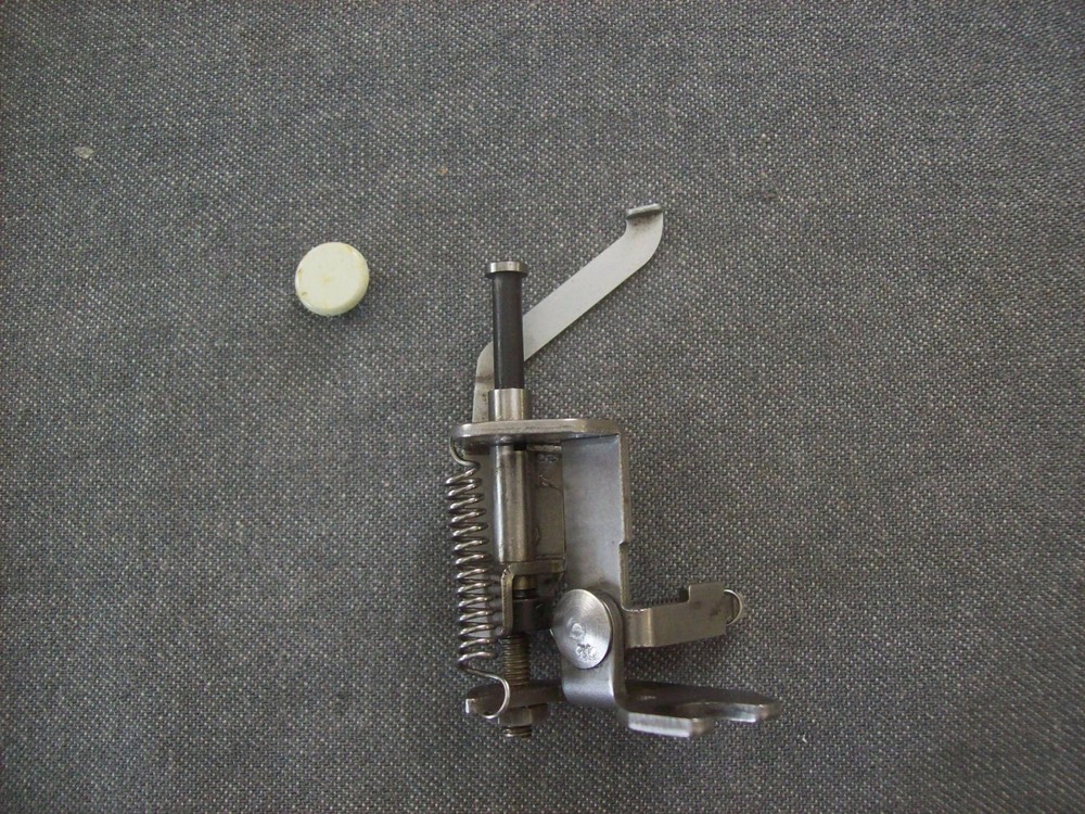 Singer 600E, 603E Sewing Machine Bobbin Winder Push Button Unit
