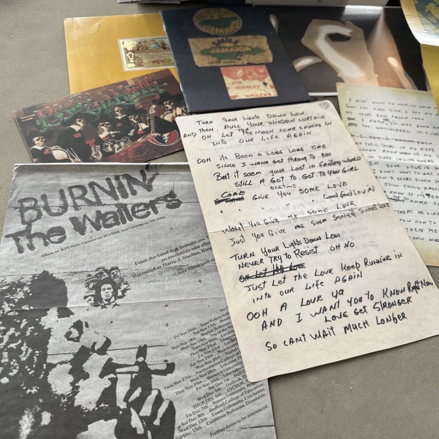 Bob Marley Reproduction Clippings, Notes & Other Clippings In Zen Tin