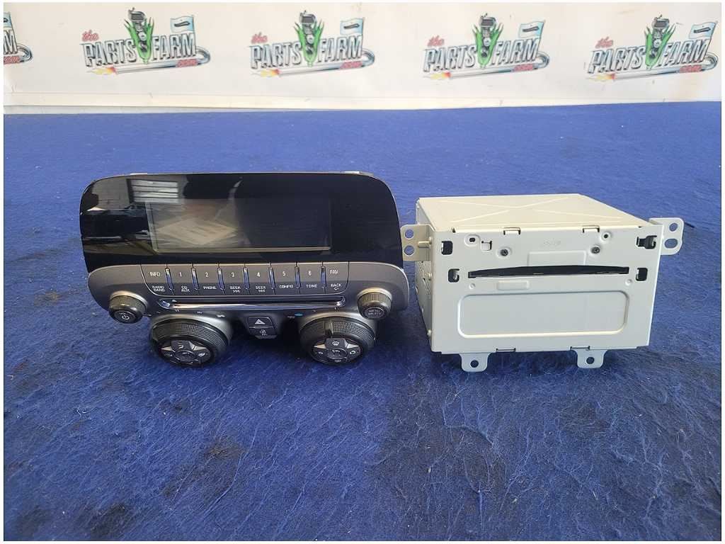 2011 Chevrolet Camaro SS Audio Info Screen Receiver Radio Face Plate 2811