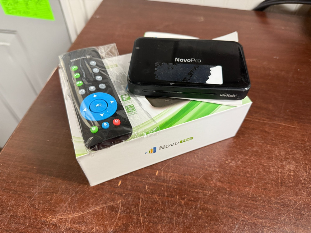 Vivitek Novo Pro Wireless Presentation Collaboration Solution