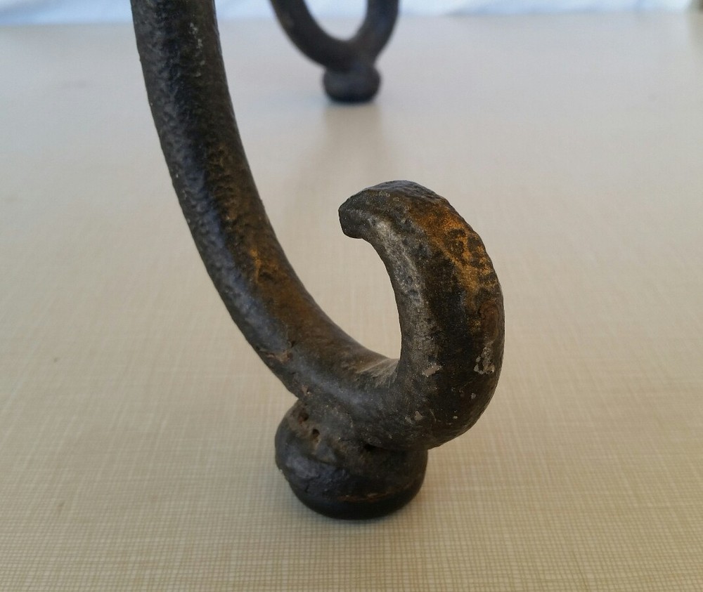 VTG Circular Solid Iron-Ornamental Accent Table☆Gilt Rope &Tassel☆Scroll Design