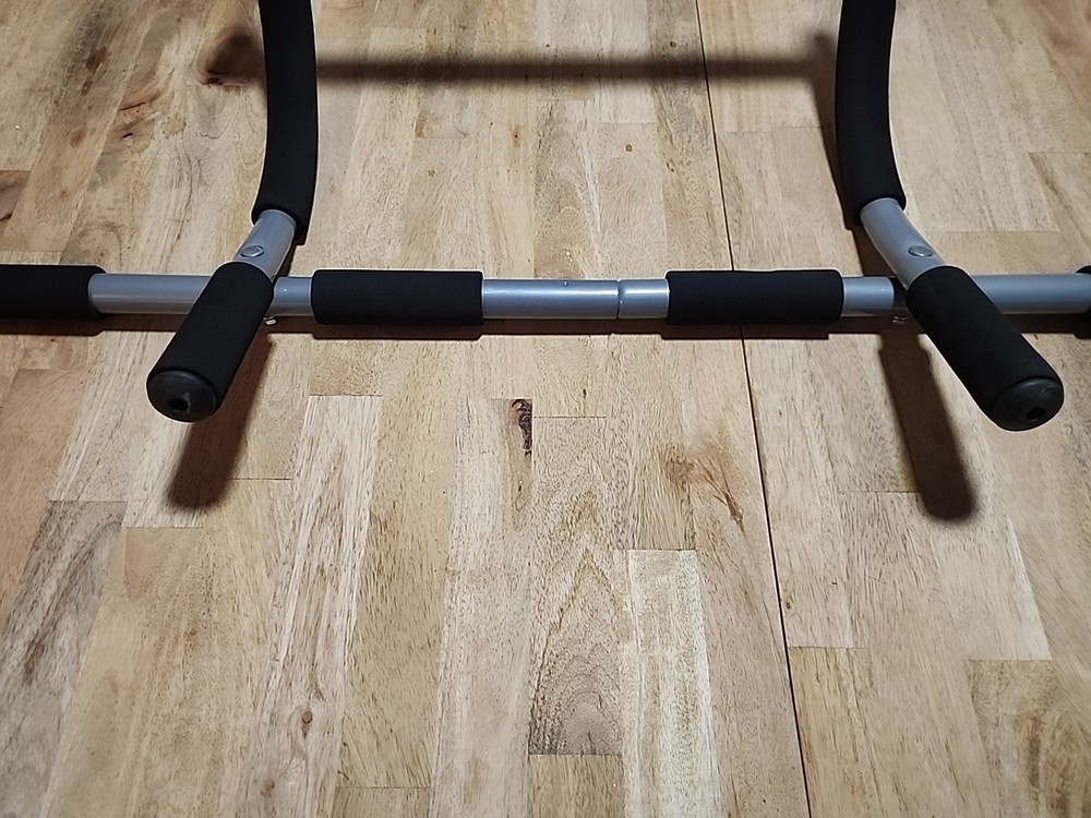 BATTLE BAR Pull Up Bar for Upper Body Workout Push Ups Strength Training