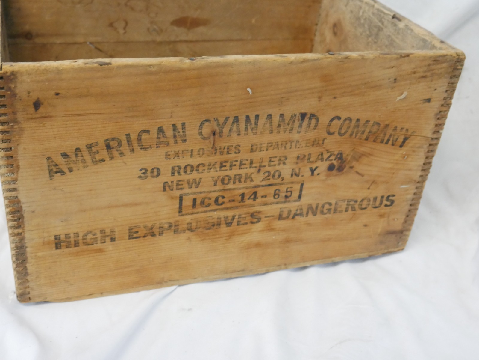 Vtg. American Cyanamid Co Dynamite Explosives Wood Box 30 Rockefeller Plaza NY