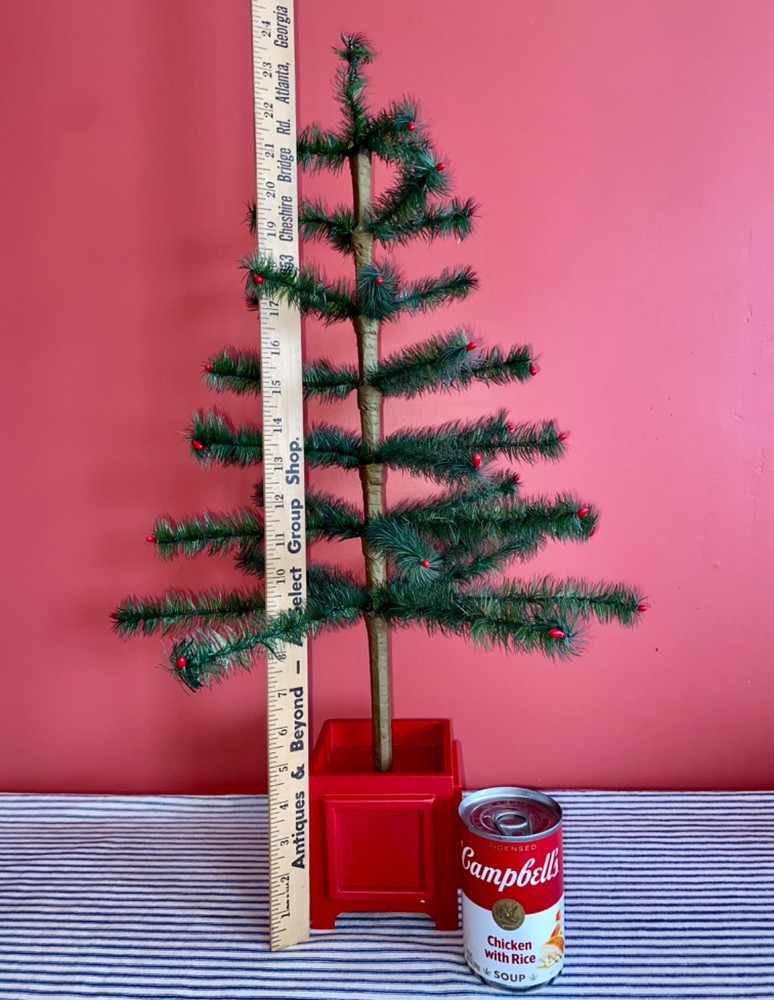 25" Feather Tree, 36 Branches, Nice Quality, Christmas!